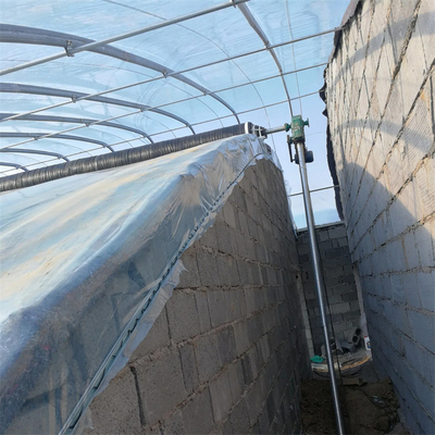 Serra alimentata solare passiva del film del PE con il sistema di riscaldamento di inverno